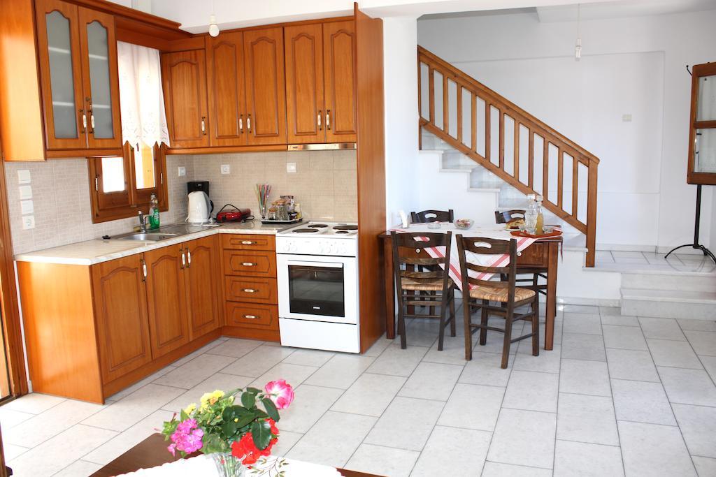 Matina - Stavros Traditional Houses Koronos Стая снимка