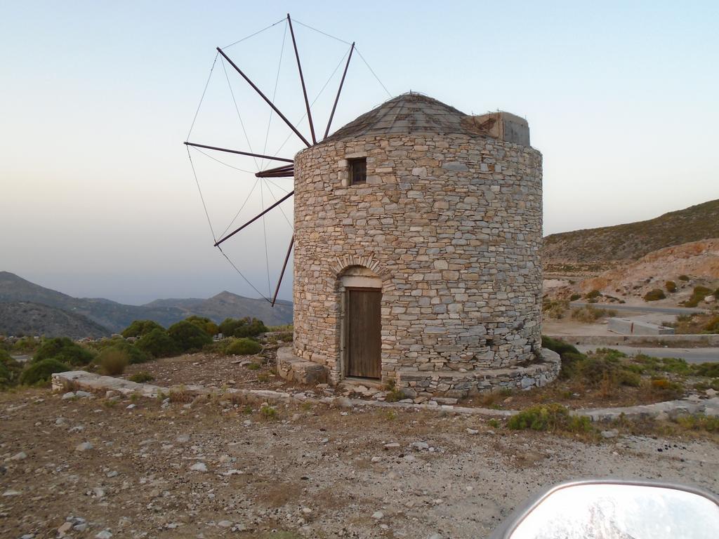 Matina - Stavros Traditional Houses Koronos Екстериор снимка